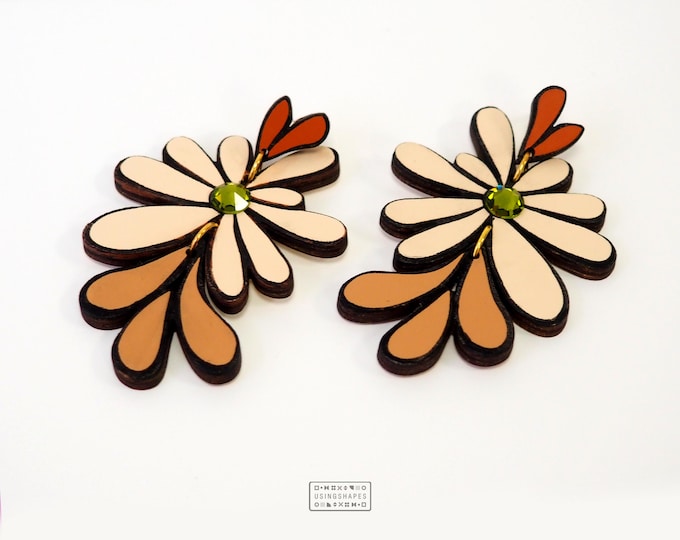 Wooden Flower Earrings, Boho Floral Statement Jewelry, Lightweight Laser Cut Earrings, Nature-Inspired, Gift for Her, Vintage Style