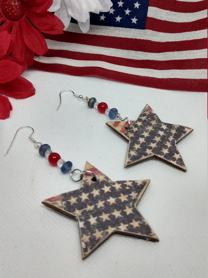 RED WHITE BLUE dangle earrings 4th of July earrings Patriotic flag earrings Americana Independence day jewelry Stars and stripes earrings