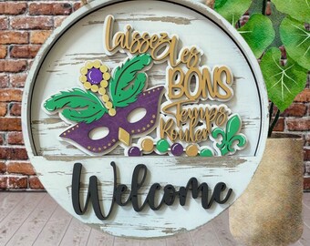 Mardis Gras Front Door Sign / New Orleans / Party / Beads / Masque / Wooden Decor / Farmhouse Decor / Interchangeable Inserts