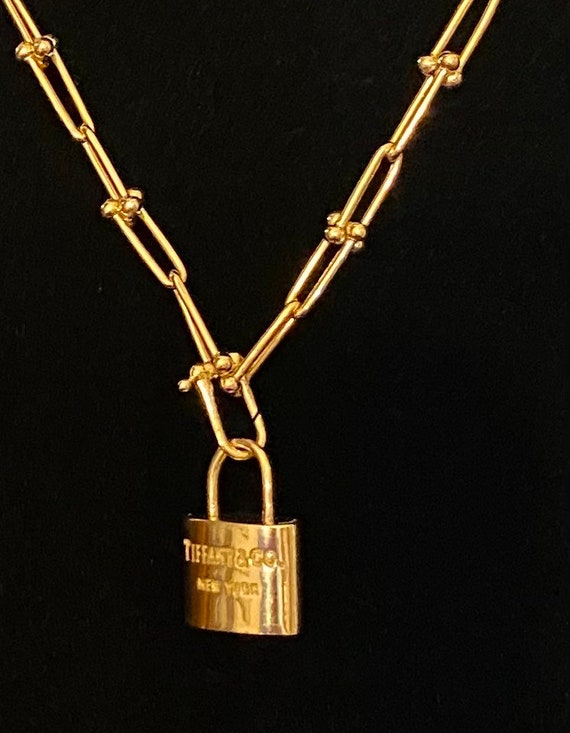 18k real gold  necklace chain with pendant. - image 3
