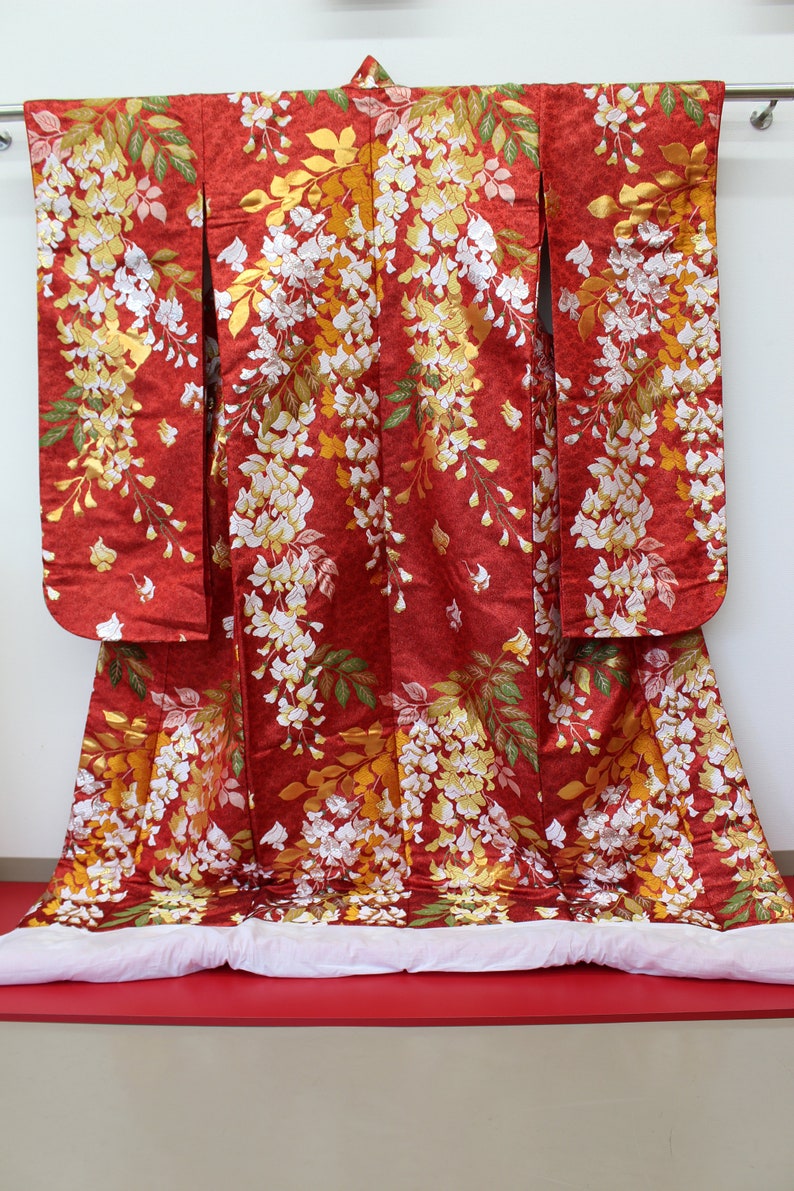 Japanese Kimonos Wear a Piece of Japanese Culture.authentic Japanese