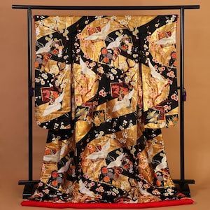 Price Down.Japanese Kimonos: Wear a Piece of Japanese Culture.Authentic Japanese Kimonos for Sale. UCHIKAKE,Wedding Kimono,Silk,  Fabric,