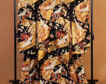 Preis nach unten.Japanische Kimonos: Tragen Sie ein Stück japanische Kultur.Authentische japanische Kimonos zum Verkauf. UCHIKAKE,Hochzeitskimono,Seide,Stoff,