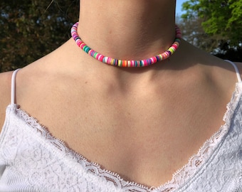 Handgefertigte Heishi Regenbogen Aloha Perlen Choker Halskette, Boho Strand Halskette, Surfer Halskette, Strand Halskette