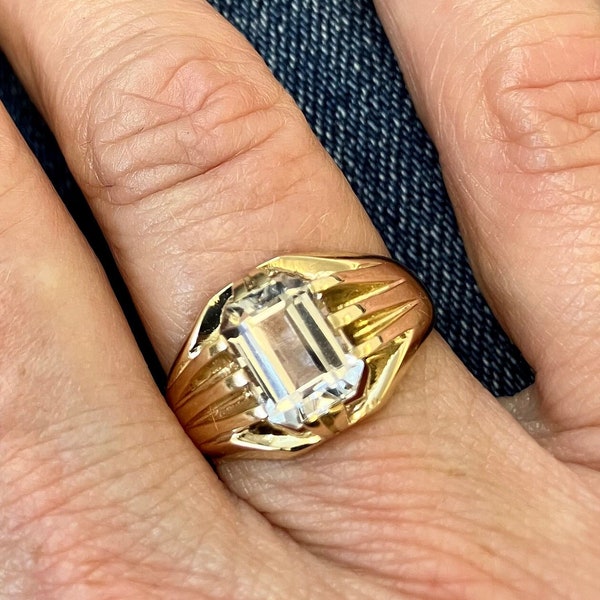 Vintage gypsy set 9ct gold signet ring with octagonal spinel, gypsy set emerald cut stone, unisex gypsy stone set signet style 9k gold ring