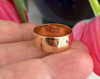9ct Yellow Gold Vintage Wedding Band - 8mm Wide, Size Q 1/2