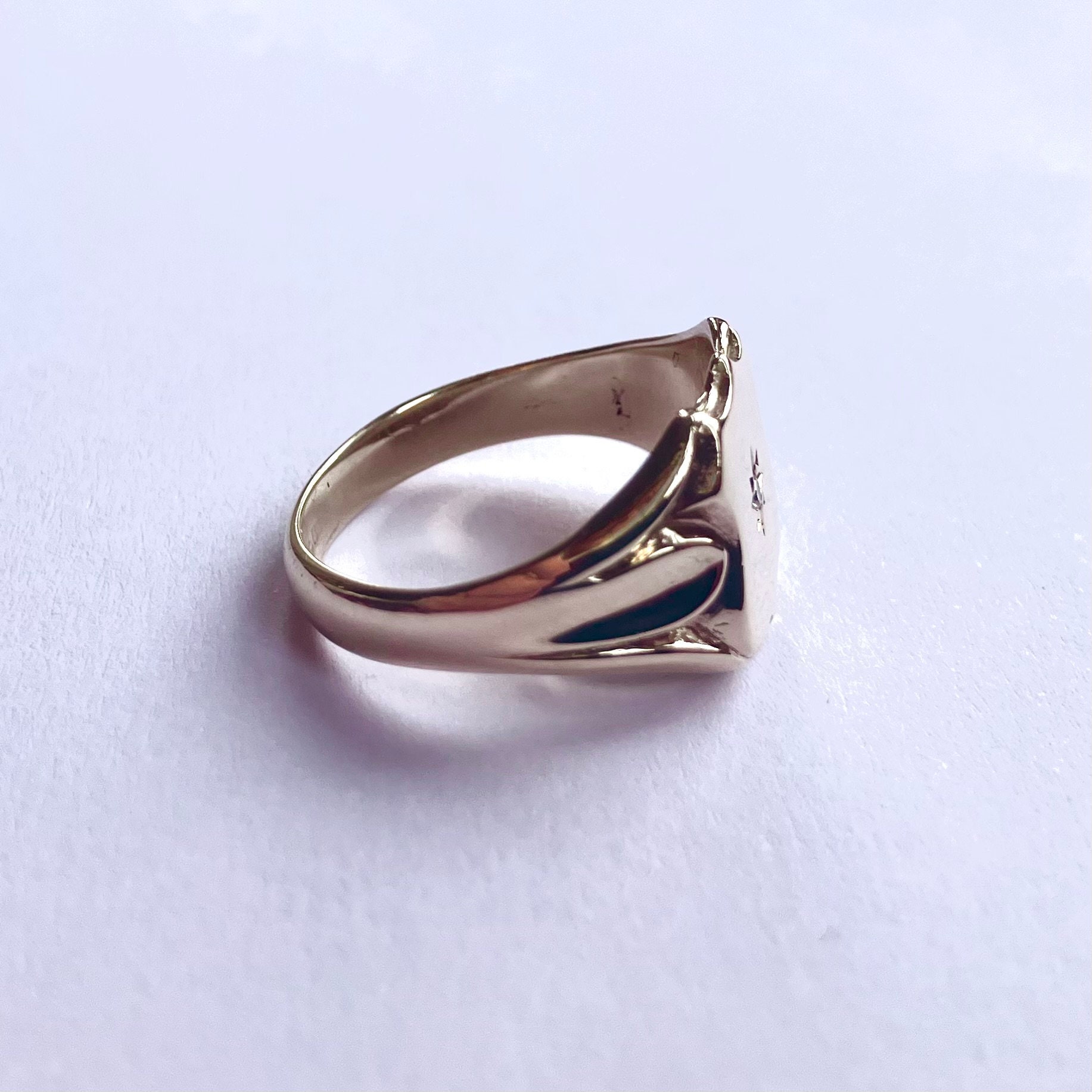 ヴィンテージ 9K ゴールド ダイヤモンド シグネットリング シールド型