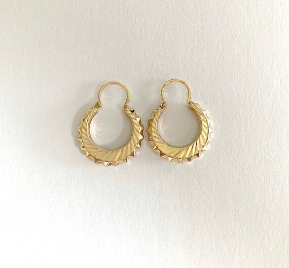 Vintage gold hoop earrings, small chunky gold hoop
