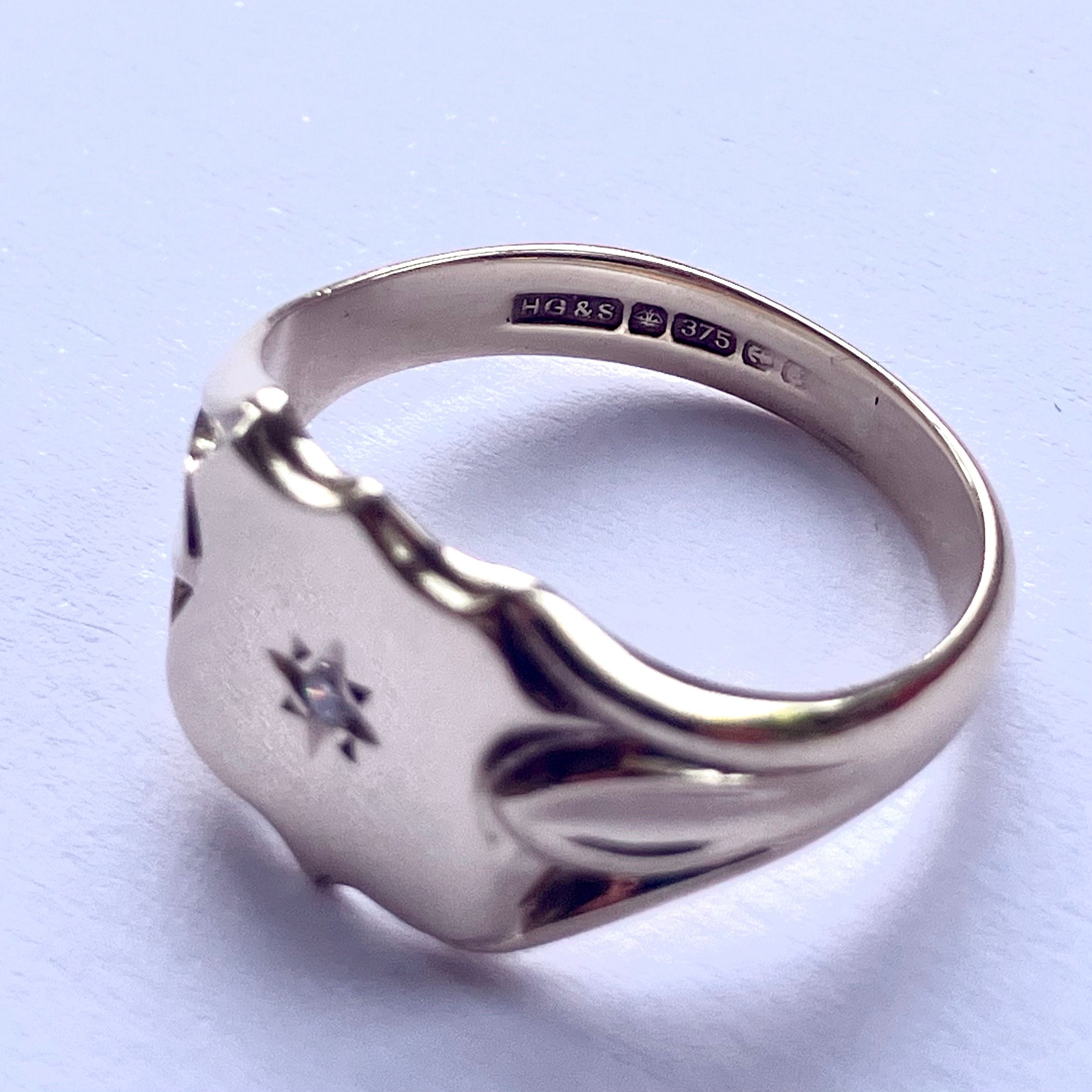 ヴィンテージ 9K ゴールド ダイヤモンド シグネットリング シールド型