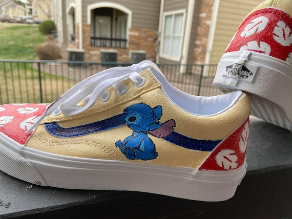 مرن بريد لعب lilo and stitch vans shoes 