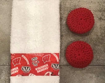 Wisconsin Badgers Hand Towel and Scrubbies set