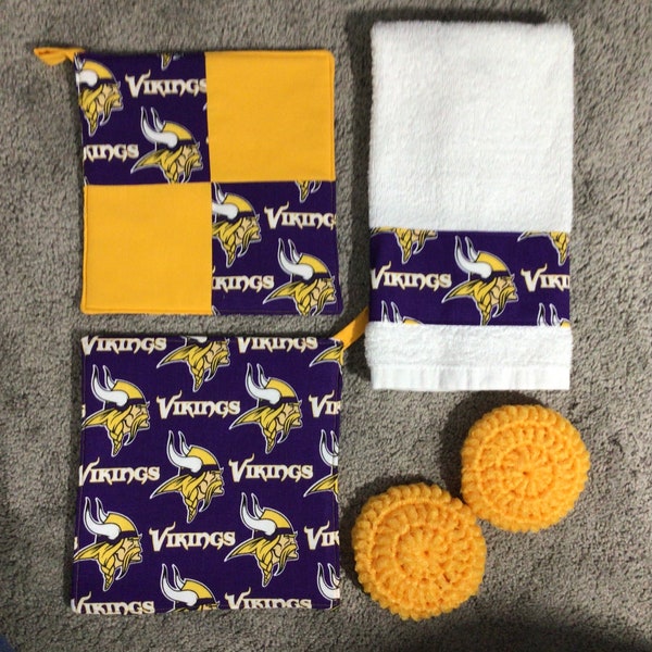 Minnesota Vikings Potholders, Towel and Scrubbies Set