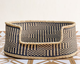 Natural Dog Bed Basket - Pet Furniture - Dog Furniture - Handmade Dog Bed - Woven Dog Basket - African Fair Trade Dog Basket - Checkered