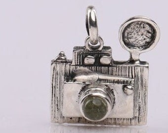 Photo Camera Necklace, Vintage Camera Necklace, Retro Photo Camera Pendant, Photography Lover Jewelry, Photographer Gift