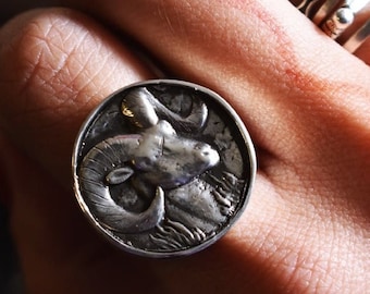 Vintage goat silver ring, signet goat Aries zodiac sign ring