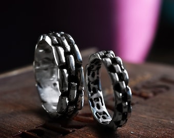 Chain wedding bands in silver, couple link silver rings, set of two bands