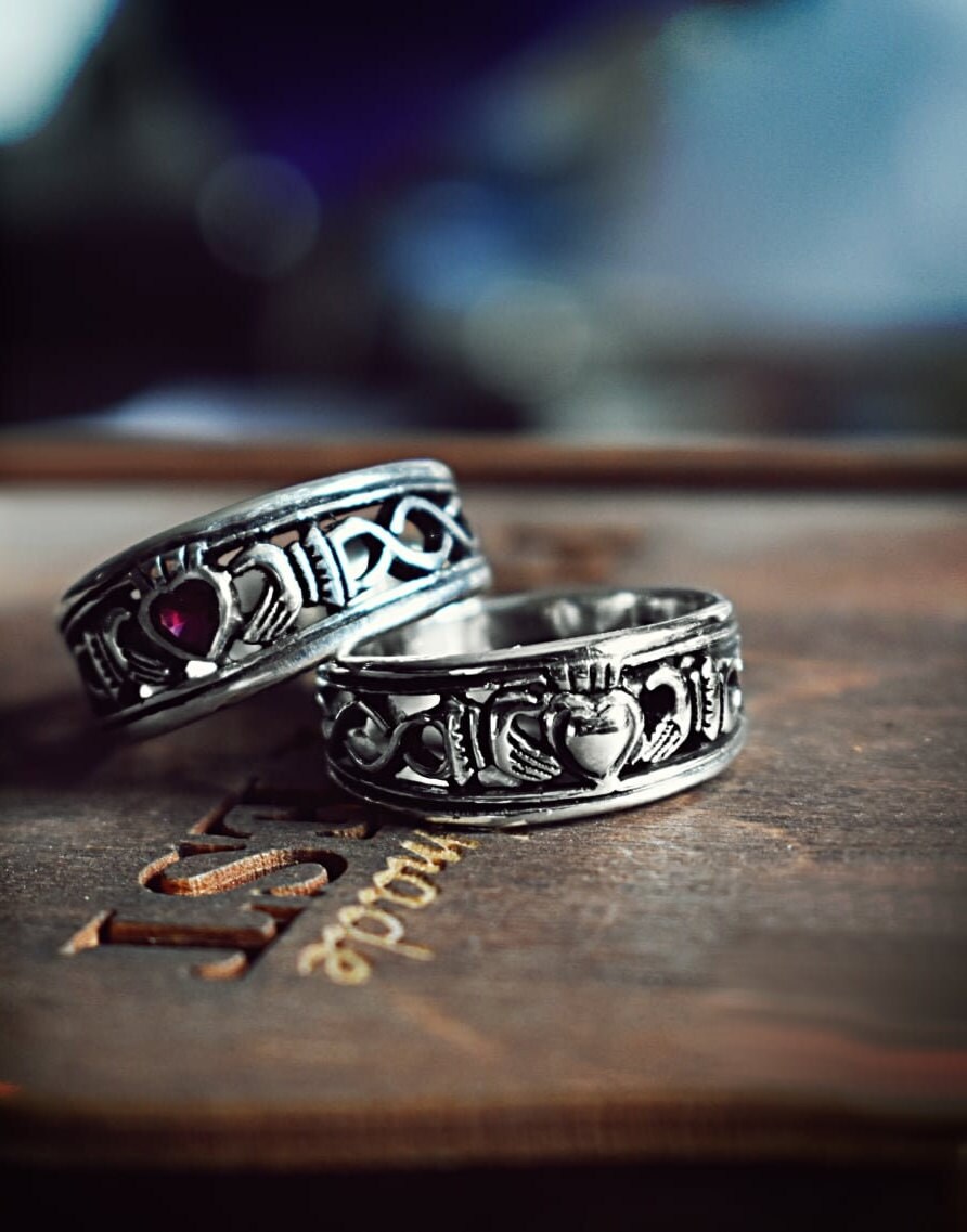 Couples claddagh rings deals