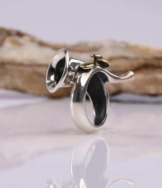 French horn ring clearance