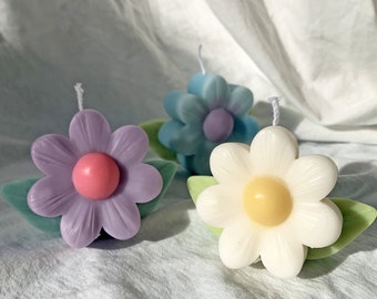 Flower Shaped Soy Wax Candle, Petal candle, Hand poured Soy Candle, Soy Wax Candles, Unique candle, Art candle, Floral Candle