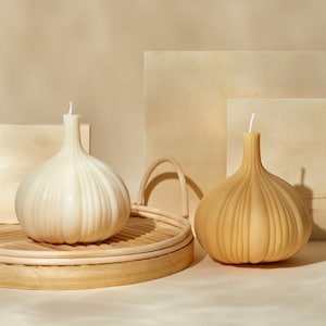 Ready to ship_Big Garlic Shaped Soy & BeesWax Candle, Onion Candle, Vegetable, UNIQUE Candle, Aesthetics Candle, Abstract, Kitchen Decor