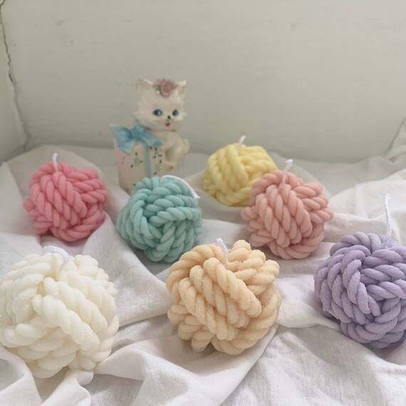 Woolen Yarn Shaped Soy Wax Candle, Knit Ball Candles, Hand poured Soy Candle, Soy Wax Candles, Winter Candle, Yarn ball candle