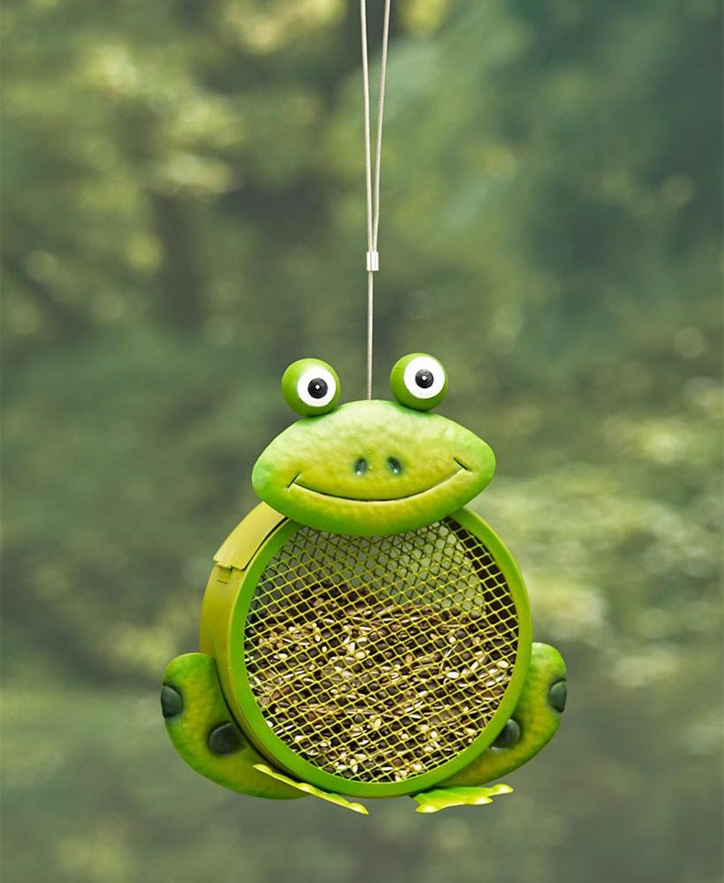 Outdoor Garden Yard Decor Themed Mesh Bird Feeders Attract Birds To Garden Attached On Tree Birdseed Holder