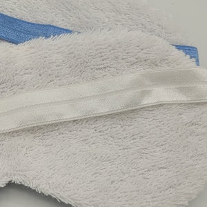 Supersüße Schlafmaske bestickt mit Noch 5 Minuten aus weicher Baumwolle und Frottee, in verschiedenen Farben. Bild 10