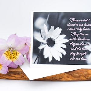 Daisy Sympathy Card – Heartfelt Condolence Card