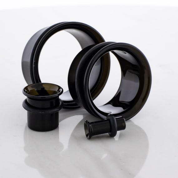 Single Flared Black Glass Ear Plug w. Clear O-Ring Single Flared Black Glass Ear Plug w. Clear O-Ring