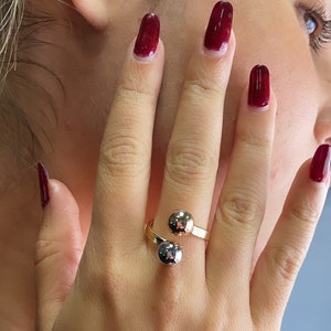 Bague réglable boule tricolore en or 18 carats