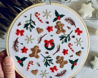 Digital download. Festive gingerbread embroidery hoop art PDF pattern with instructions. Christmas holiday beginner wall decor project