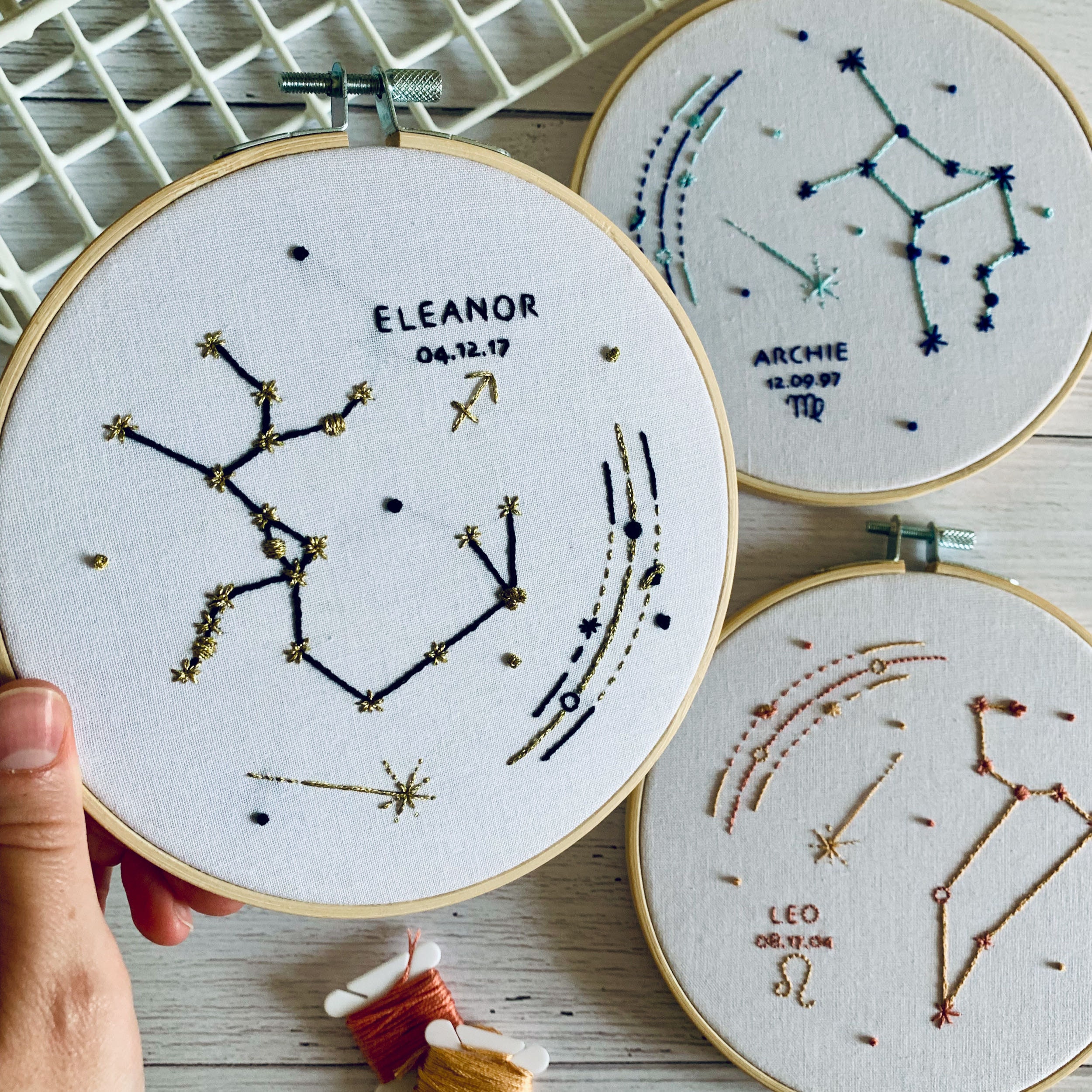 星座刺繍キット – 自分だけの星座をDIYで作る手刺繍枠アート - Etsy 日本