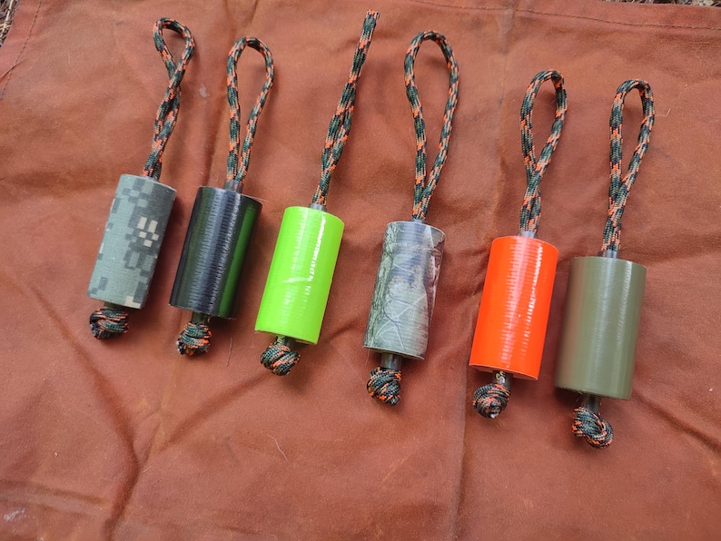 Paracord duct tape belt loop EDC duct tape gaffa tape keychain paracord Emergency duct tape Trail marking tape. image 3