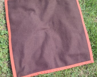 Sous-tapis Bushcraft marron en laine et toile cirée
