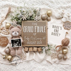Faire-part de grossesse pour Noël, Numérique, Grand Final, Faire-part bébé pour les fêtes, Réseaux sociaux, Modèle modifiable, Un de plus