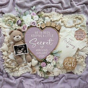 Rivelazione digitale del genere di una bambina per i social media, Rivelazione del genere viola di It's a Girl Annuncio del bambino, Rivelazione del genere modificabile per la gravidanza della ragazza