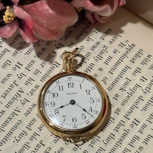 Ladies 14k Gold Pendant Pocket Watch from the American Waltham Watch Company, Still in Working Order, Dated 1907