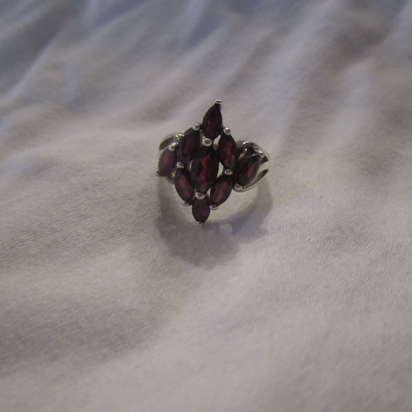 Vintage Sterling Silver & Cluster Garnet Stone Ring