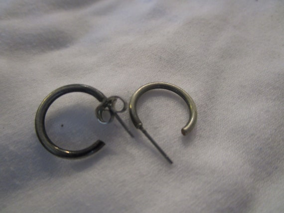 Vtg Petite Silver Hoop Pierced Earrings - image 3