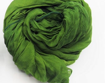 Mittelgroßer Schal aus 100 % Seide, 2 Farbtöne erhältlich, natürlich gefärbt