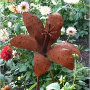 Iron Cut Metal Lily Flower Plant Stake Garden Lawn Yard Outdoor Landscape Decor