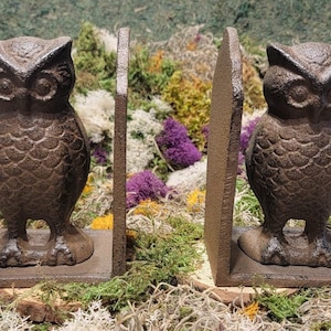Cast Iron standing owl book ends-books-book-Elegant decor-Vintage Style-library