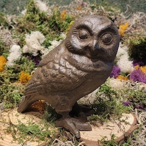 Cast Iron standing owl-Entry piece-Elegant decor-Vintage Style