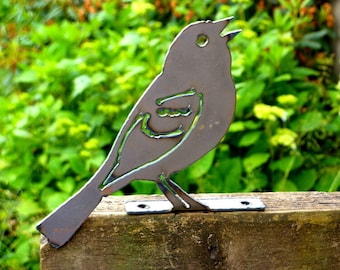 Cut Metal Rusty Vesper Sparrow Bird Garden Home Outdoor Yard Window Art Decor