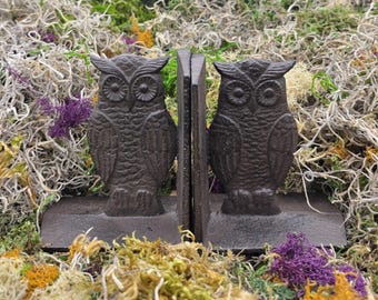 Cast Iron standing owl book ends-books-book-Elegant decor-Vintage Style-library