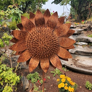 Metal Small Sunflower Stake garden-garden decor-garden flower-mother-father-gardner-sunflower