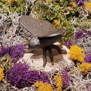 Insecte papillon en fonte brune maison jardin cour pelouse extérieur patio art déco