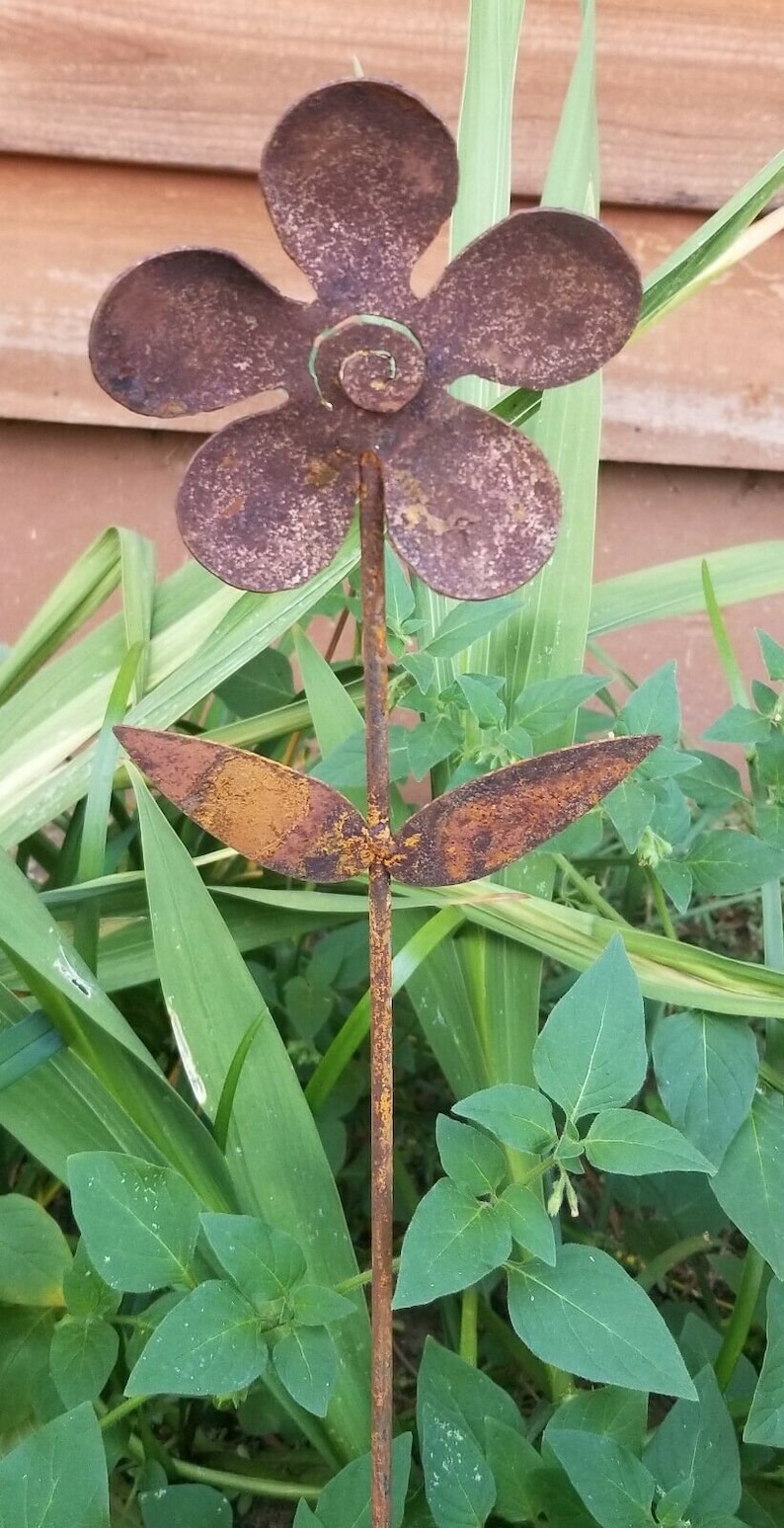 Set of 4 Cut Iron Metal Small Flower Picks Garden Stake