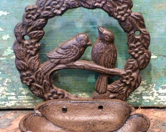 Cast Iron Wreath Lovebirds Seed Feeder Bird Bath Garden Outdoor Yard Home Decor