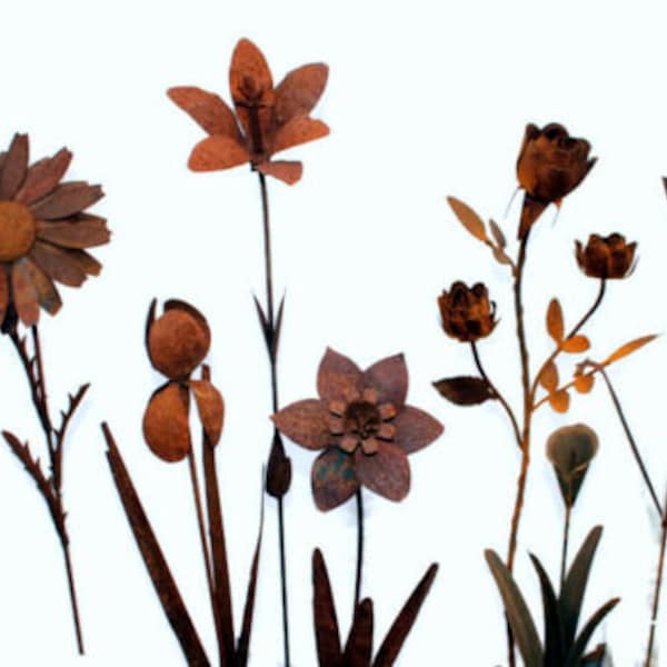 Metal Iron Flower Stakes set of 7 Rusty Garden Yard Home Decor Vintage Style